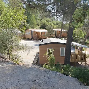  Camping Le Cezanne Montagne Sainte-victoire