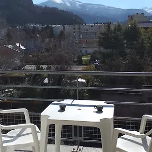 lourdes-pyrenees.midi-pyreneeshotels.com/