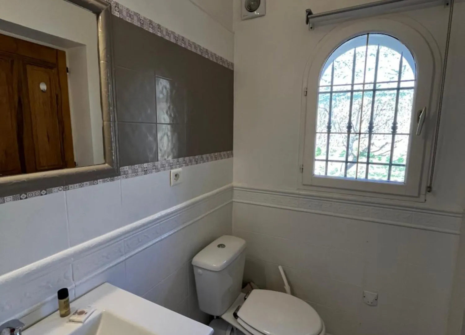 Studio Au Pied De La Ste Victoire Puyloubier Apartment